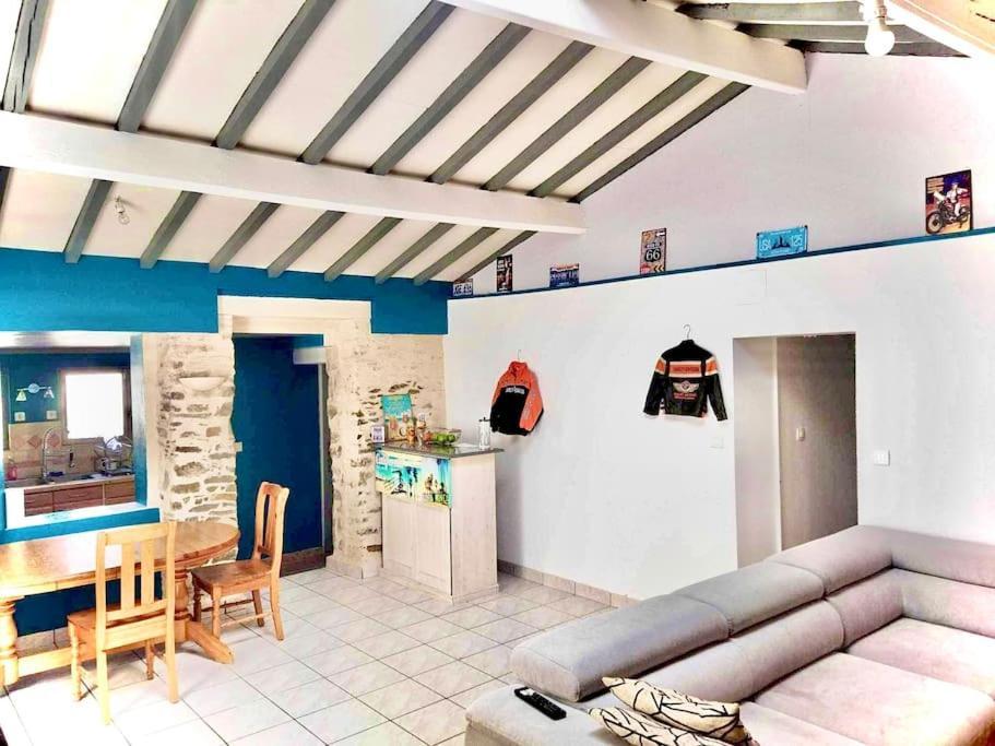 Charmante Maison Atypique En Village Saint-Colombin Extérieur photo